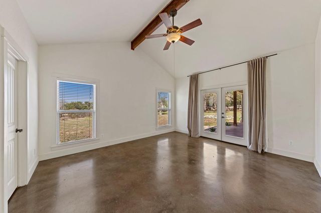 188 Mull Rd, Kerrville, TX 78028