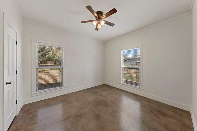 188 Mull Rd, Kerrville, TX 78028