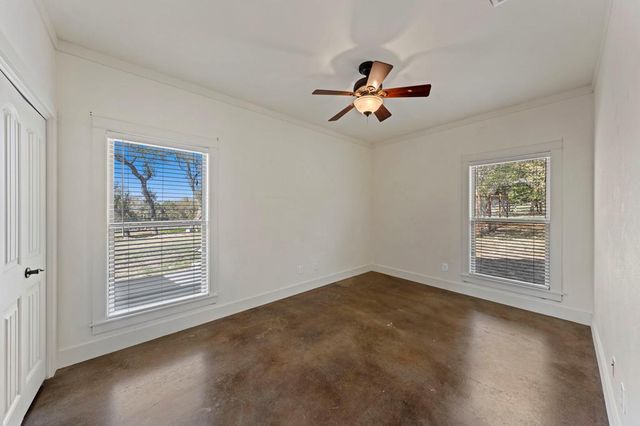 188 Mull Rd, Kerrville, TX 78028