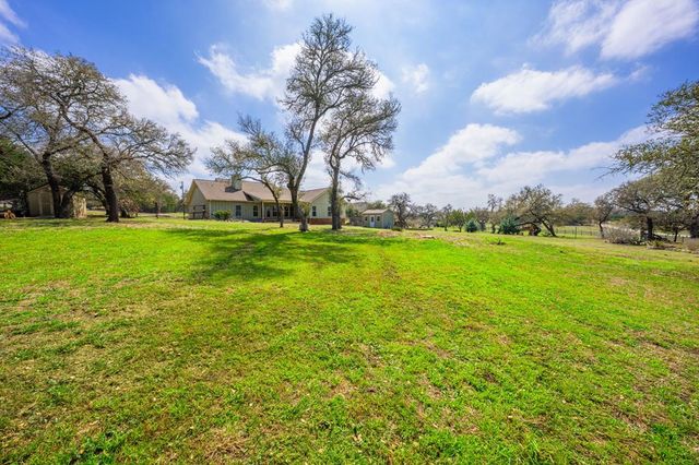 188 Mull Rd, Kerrville, TX 78028