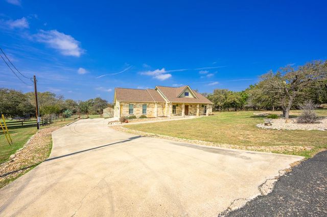 188 Mull Rd, Kerrville, TX 78028