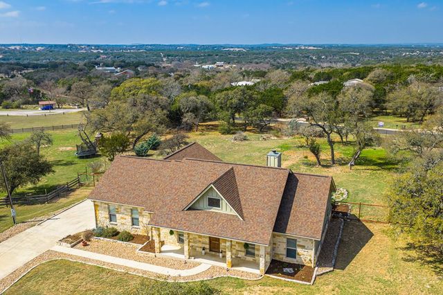 188 Mull Rd, Kerrville, TX 78028