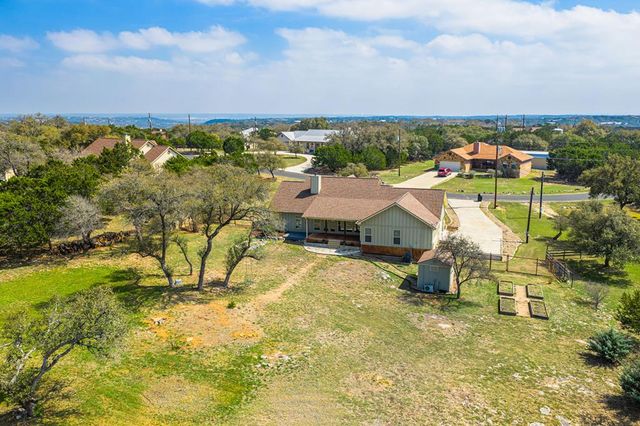 188 Mull Rd, Kerrville, TX 78028