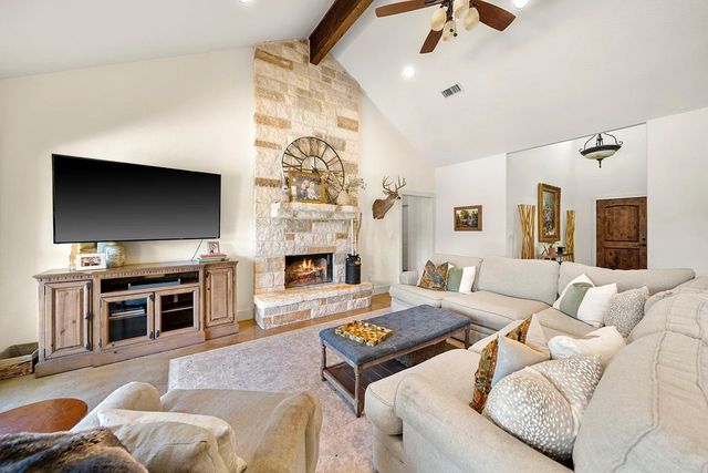 188 Mull Rd, Kerrville, TX 78028