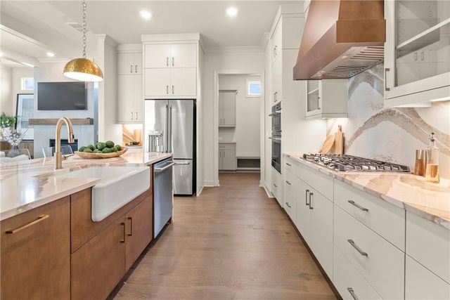 1052 Eastman Court, Hoschton, GA 30548