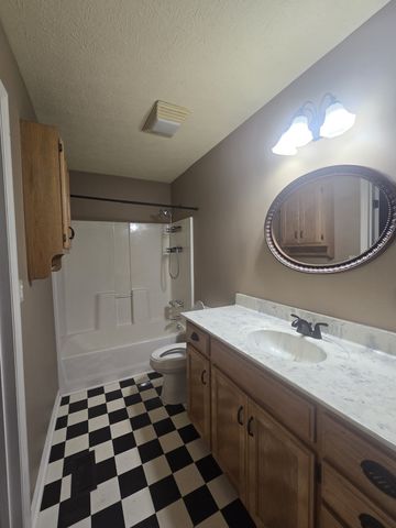 1754 Keyes Rd, Greenbrier, TN 37073