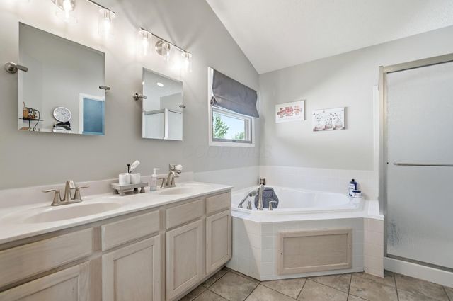 3168 Royal Dornoch Circle, Delaware, OH 43015