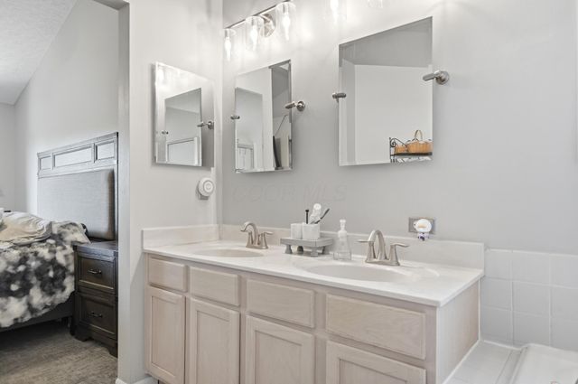 3168 Royal Dornoch Circle, Delaware, OH 43015