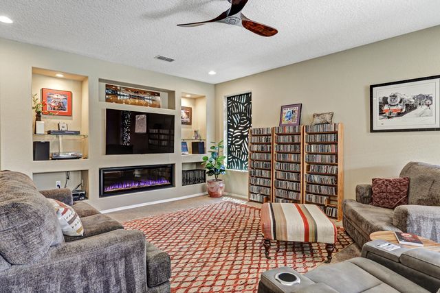 1601 Buffalo Brook Way NW, Albuquerque, NM 87120