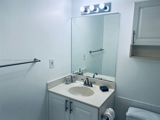 2501 S Ocean Dr 919, Hollywood, FL 33019