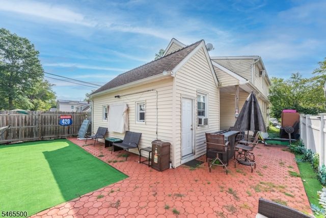 1 Alexander Ave, Wanaque Boro, NJ 07420