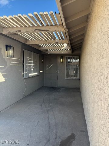 11 Page Street, Las Vegas, NV 89110