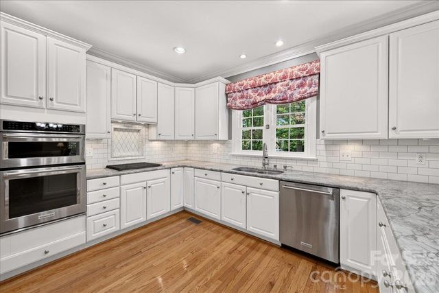 5919 Derry Hill Place, Charlotte, NC 28277