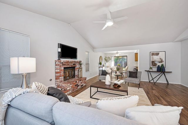 7452 Santa Susana Way, Fair Oaks, CA 95628