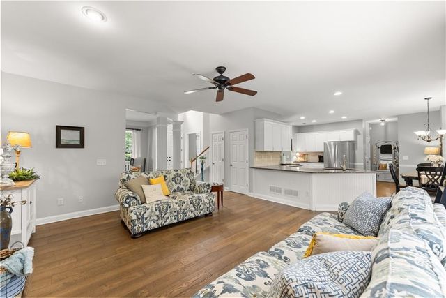 4015 Eyrie Farms Lane, Cumming, GA 30041