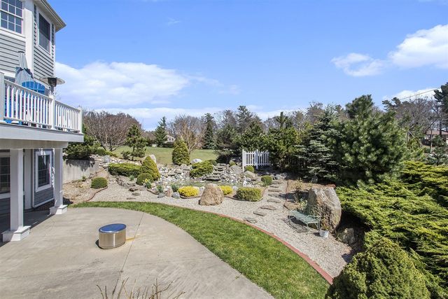 3975 Harbor Breeze Drive, Norton Shores, MI 49441