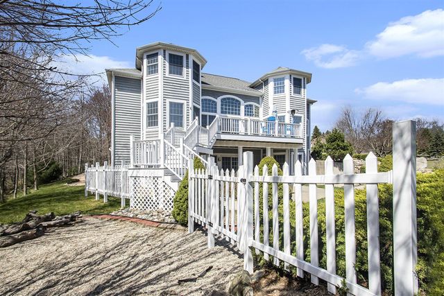 3975 Harbor Breeze Drive, Norton Shores, MI 49441