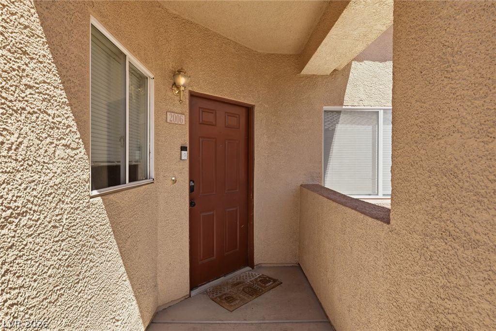 1050 East Cactus Avenue 2006, Las Vegas, NV 89183 — photo 4