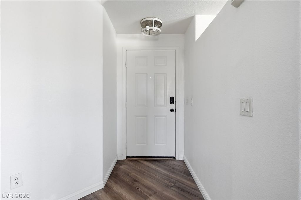 1050 East Cactus Avenue 2006, Las Vegas, NV 89183 — photo 5