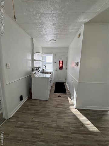 28110 Marshall Street, Southfield, MI 48076