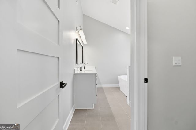 2520 Shiloh Court, Kennesaw, GA 30152