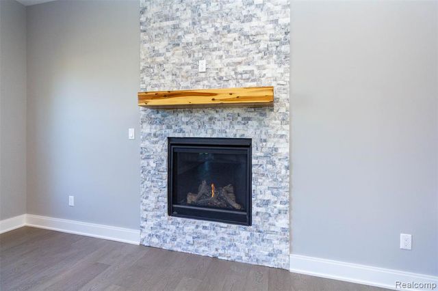 2023 Cecil Dr. Drive, Troy, MI 48083