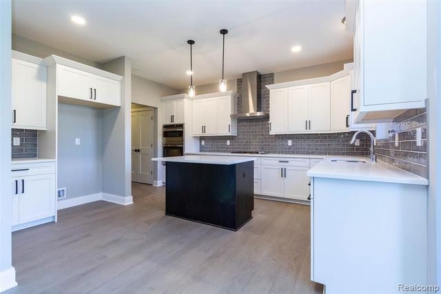 2023 Cecil Dr. Drive, Troy, MI 48083