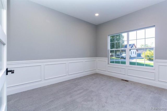 2023 Cecil Dr. Drive, Troy, MI 48083