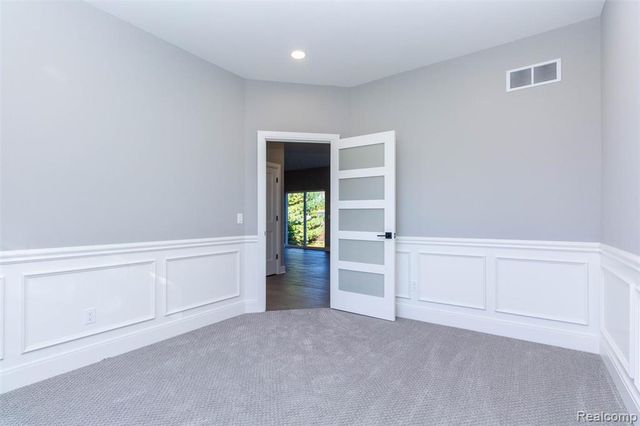 2023 Cecil Dr. Drive, Troy, MI 48083