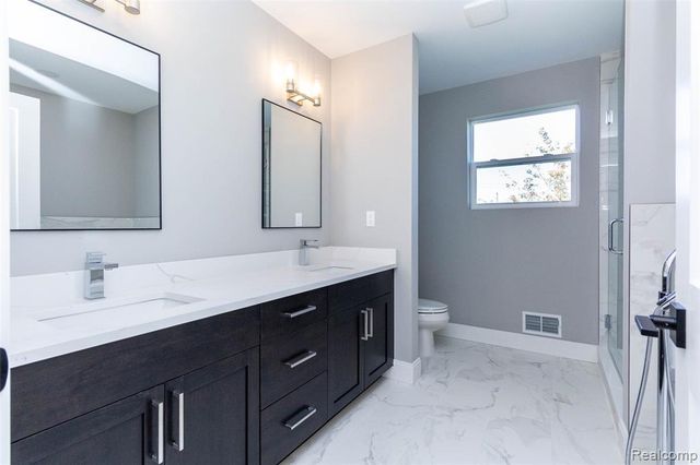 2023 Cecil Dr. Drive, Troy, MI 48083