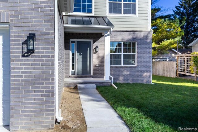 2023 Cecil Dr. Drive, Troy, MI 48083
