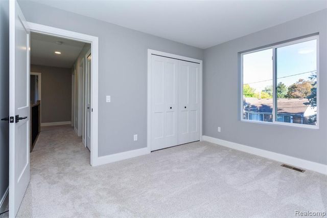 2023 Cecil Dr. Drive, Troy, MI 48083
