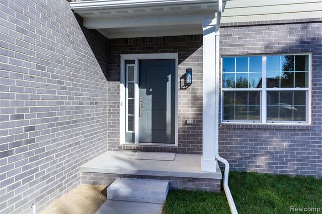 2023 Cecil Dr. Drive, Troy, MI 48083