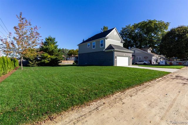 2023 Cecil Dr. Drive, Troy, MI 48083