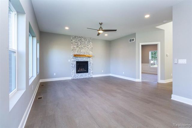 2023 Cecil Dr. Drive, Troy, MI 48083