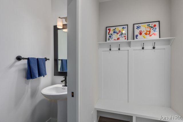 3093 Brayridge Drive, Jenison, MI 49428