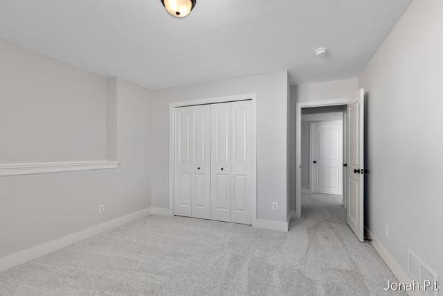 3093 Brayridge Drive, Jenison, MI 49428