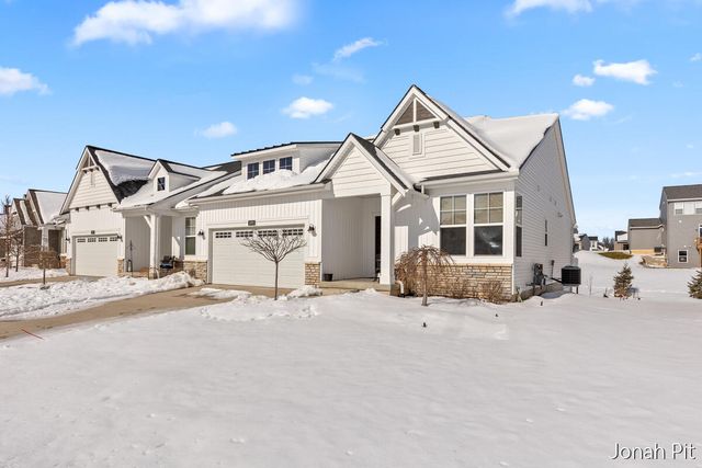 3093 Brayridge Drive, Jenison, MI 49428