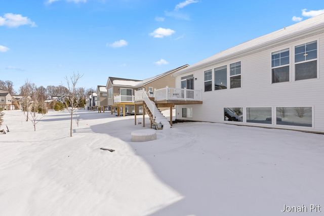 3093 Brayridge Drive, Jenison, MI 49428