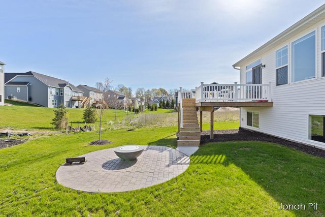 3093 Brayridge Drive, Jenison, MI 49428