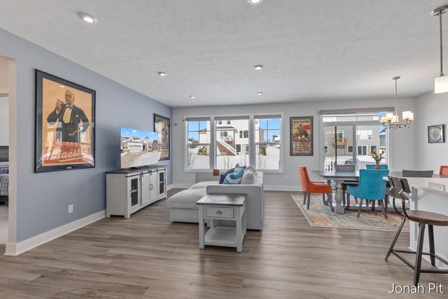 3093 Brayridge Drive, Jenison, MI 49428