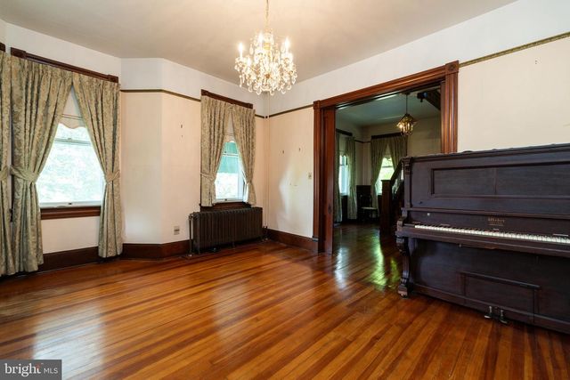 413 GRAND AVE, Front Royal, VA 22630