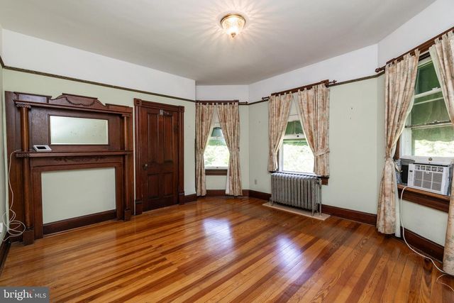413 GRAND AVE, Front Royal, VA 22630