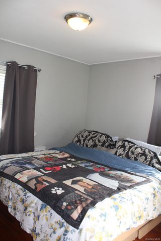 19 South Lane, Huntington, NY 11743