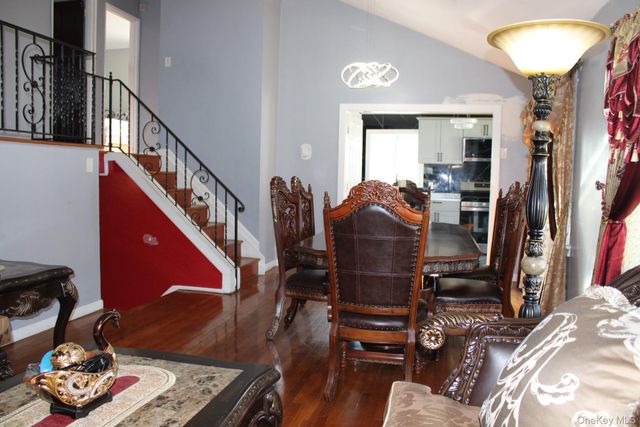 19 South Lane, Huntington, NY 11743