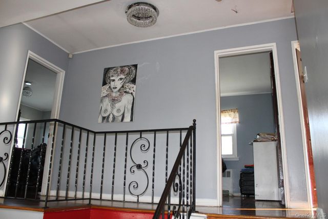 19 South Lane, Huntington, NY 11743