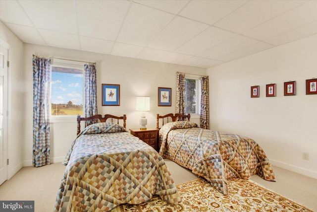 6788 ST ANNES DR, Fayetteville, PA 17222