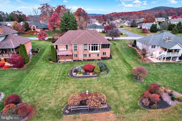 6788 ST ANNES DR, Fayetteville, PA 17222