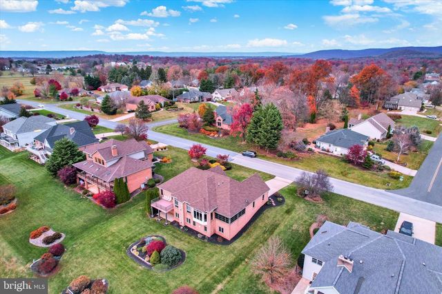 6788 ST ANNES DR, Fayetteville, PA 17222