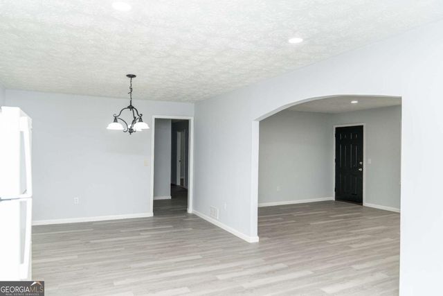 745 Kingsbridge Road, Carrollton, GA 30117